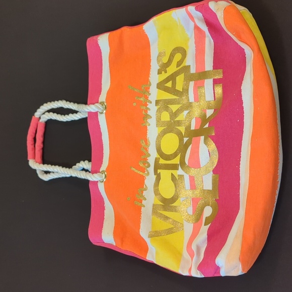 Victoria's Secret Beach Tote - Picture 1 of 5